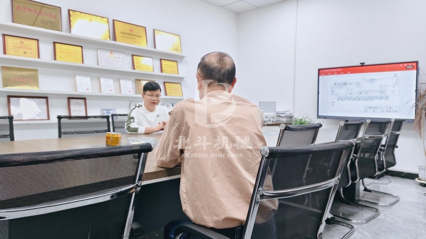 開展炭化設(shè)備方案研討,全面優(yōu)化圖紙細(xì)節(jié)